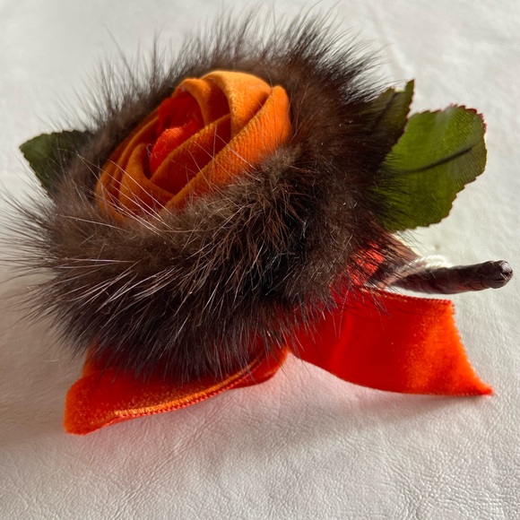 Vintage 1950’s mid century modern mink and fabric floral brooch - Picture 4 of 8